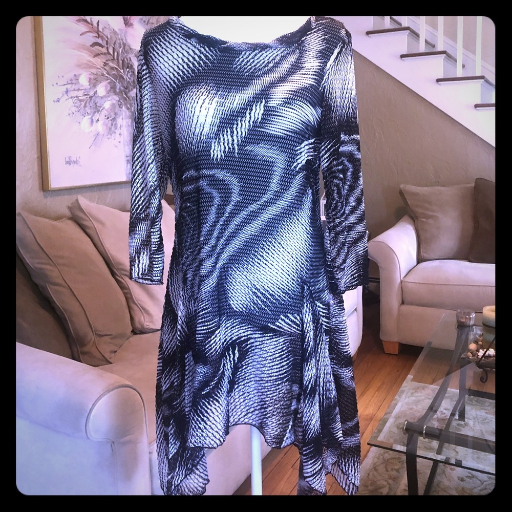 Black & White Tunic / Swimsuit Cover-up